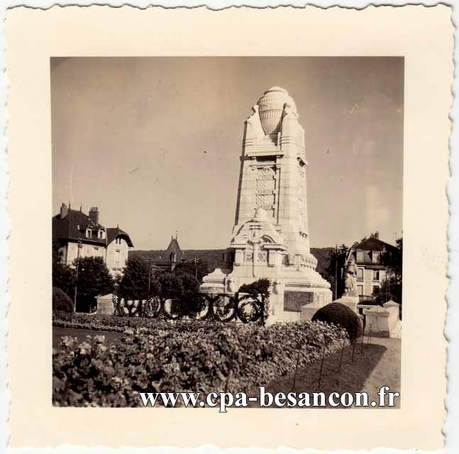 BESANÇON - Monument aux morts de la Gare Viotte - Années 1940
